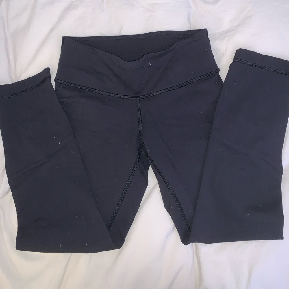 Lululemon wunder under crops